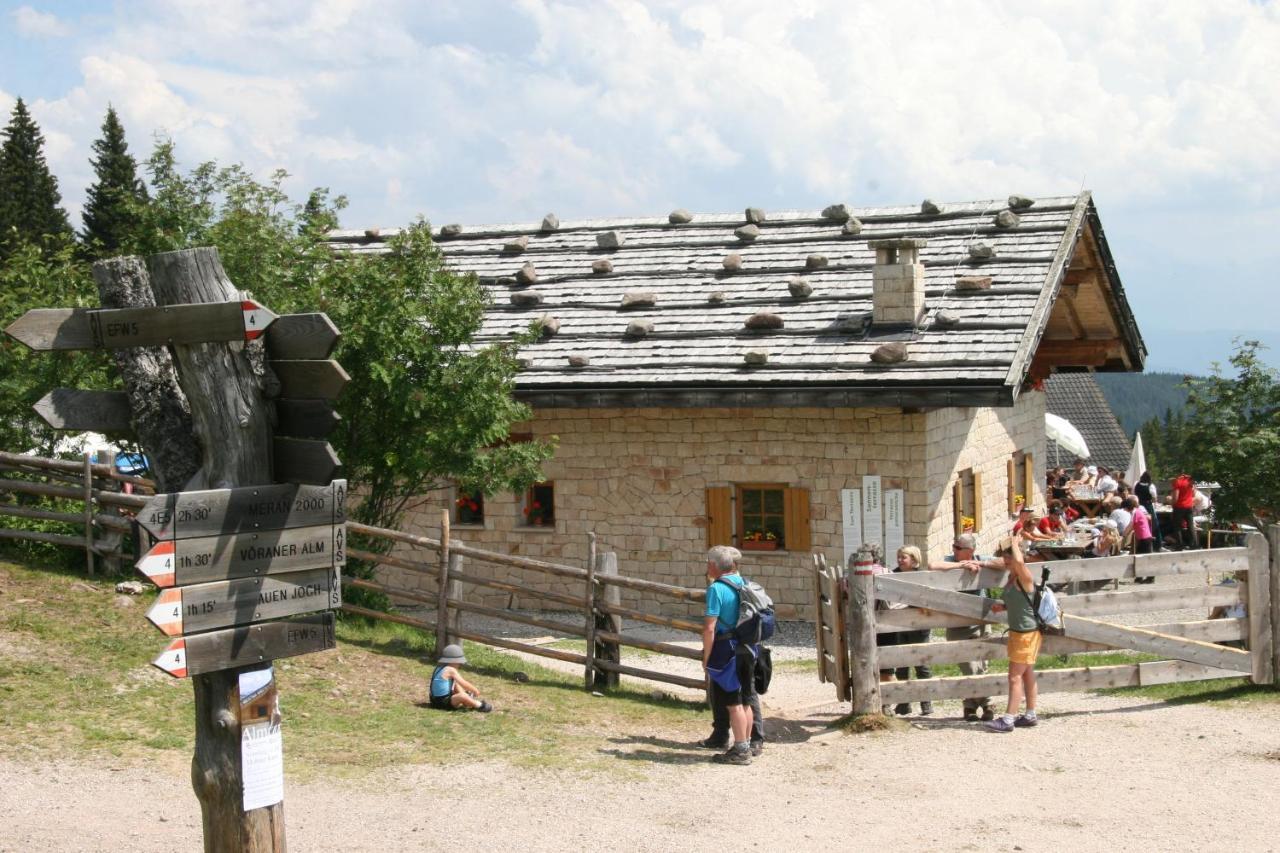 Schoetzerhof Мелтина Екстериор снимка